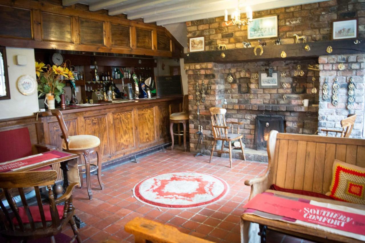 The Benbow Inn At Ruyton-Xi-Towns Exterior photo